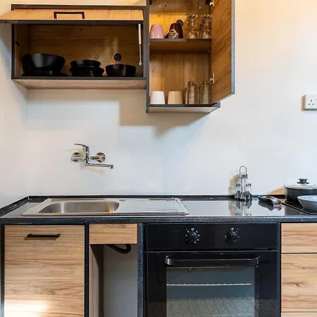 Blue Haven - 2-br Artistic Escape In * 拉纳卡