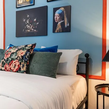 Blue Haven - 2-br Artistic Escape In Apartment