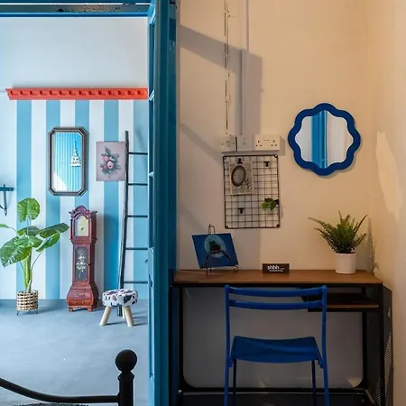 Apartment Blue Haven - 2-br Artistic Escape In