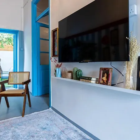 Blue Haven - 2-br Artistic Escape In Lárnaca