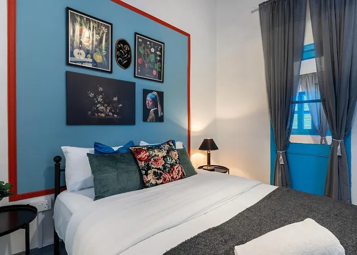 Blue Haven - 2-br Artistic Escape In Apartment *